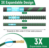 30 m/100 ft groene flexibele tuinslang met sproeikop en 3/4" en 1/2" messing connectoren 10 functies 3-voudig uitschuifbaar, geen knik, uitschuifbare waterslang voor tuinvloer, terrasauto