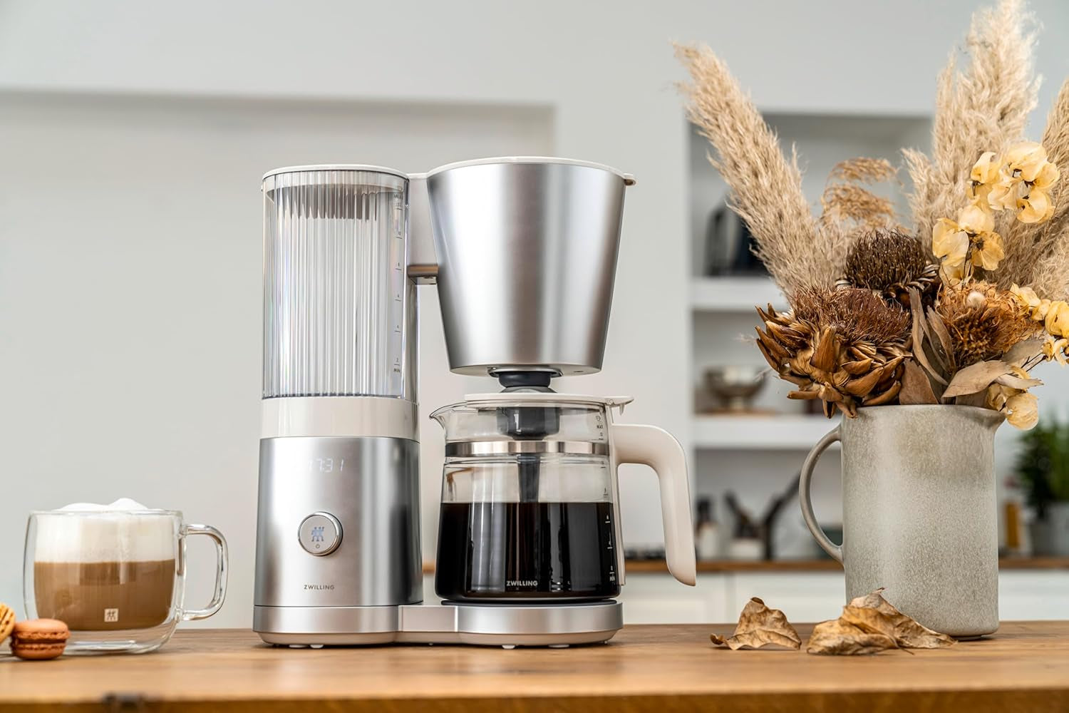 ZWILLING ENFINIGY Filter-espressomachine met glazen karaf van 1,5 liter, espressomachine met roestvrijstalen boiler, bloeifunctie en slimme ontkalking, kunststof, zilver