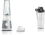 Bosch Mini-Standmixer Vitapower Serie 2 MMB2111S, Highspeed-Mixer, Bis Zu 40.000 Rpm, Tritan Togo-Flasche 0,6 L, Trinkdeckel, Bruchsicher, Spülmasch.Geeignete Teile, 450W, Silber/Schwarz Kitchen Naty Shop Bundle Mit Togo-Flasche Silber / Weiß