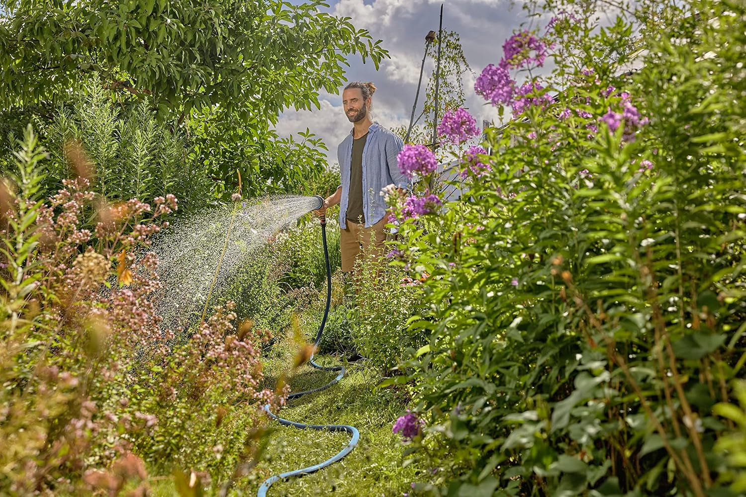 Gardena Liano Xtreme 3/4 inch 25m set: Extreem robuuste textiel tuinslang met lichtgewicht, weerbestendige PVC binnenslang (18482-20)