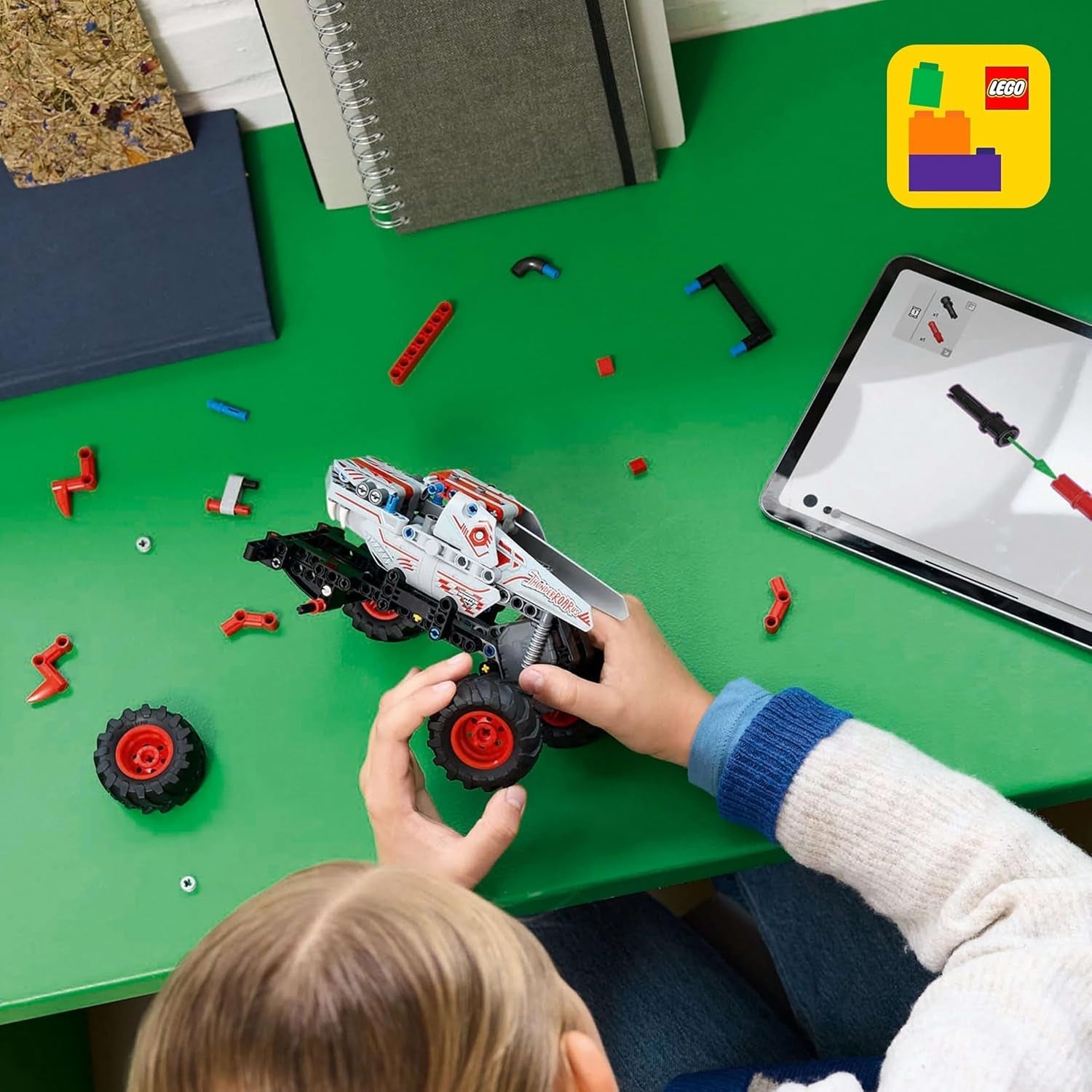 LEGO Technic Monster Jam Thunderroarus Intrekbaar speelgoed Monster Truck Bouwspeelgoed voor kinderen Cadeau voor jongens en meisjes vanaf 7 jaar 42200 Bouwsets Bekijk de LEGO-Store