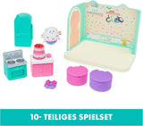 GABBY'S DREAMWORKS POPPENHUIS - Deluxe kamer, Cakey Confectionery, Kuchi Kitchen (Roemeens: Cakey), 3 meubels en 2 verrassingsdozen met accessoires, geschikt voor kinderen vanaf 3 jaar