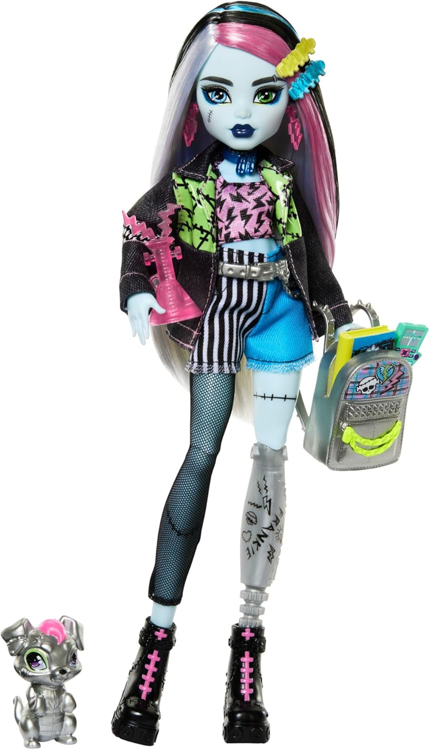 Monster High Frankie Stein-pop in spijkerjasje en korte broek, inclusief haar puppy Watzie en accessoires zoals een rugzak, snack en notitieboekje, HXH73