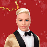 Barbie Signature 2025 Holiday Blonder Ken Modepuppe zum Sammeln in complete Anzug met Goldener Jacke in Einer Verpackung zum Ausstellen en met Puppenständer, JGK55
