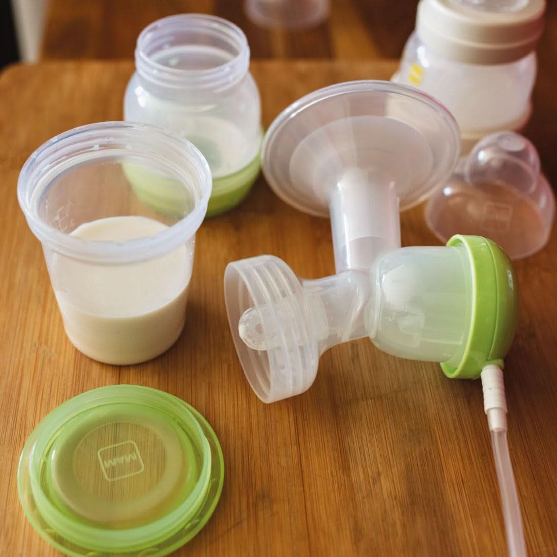 MAM Elektrische en handmatige borstkolf 2 in 1, met 9 stimulatieniveaus, bevat 2 flessen, easy start, groen Accessoires Voeding en Borstvoeding Bebe Naty Shop