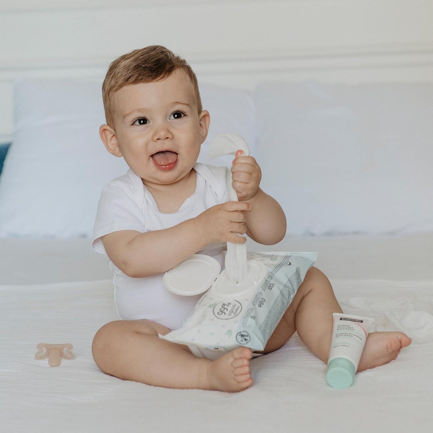 Suavinex Aqua Care Baby Natte Doekjes 60 Stuks Reinigingsdoekjes 99% Water Plantvezels Aloë Vera Geurvrij Alcoholvrij Dermatologisch getest Geschikt voor de gevoelige huid