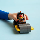 LEGO City Road Roller-bouwvoertuig voor kinderen van 5 jaar Stoomwals met minifiguur van een bouwvakker Fantasierijke speelervaring voor jongens en meisjes Klein leuk cadeau 60401 Bouwsets Bekijk de LEGO-Store