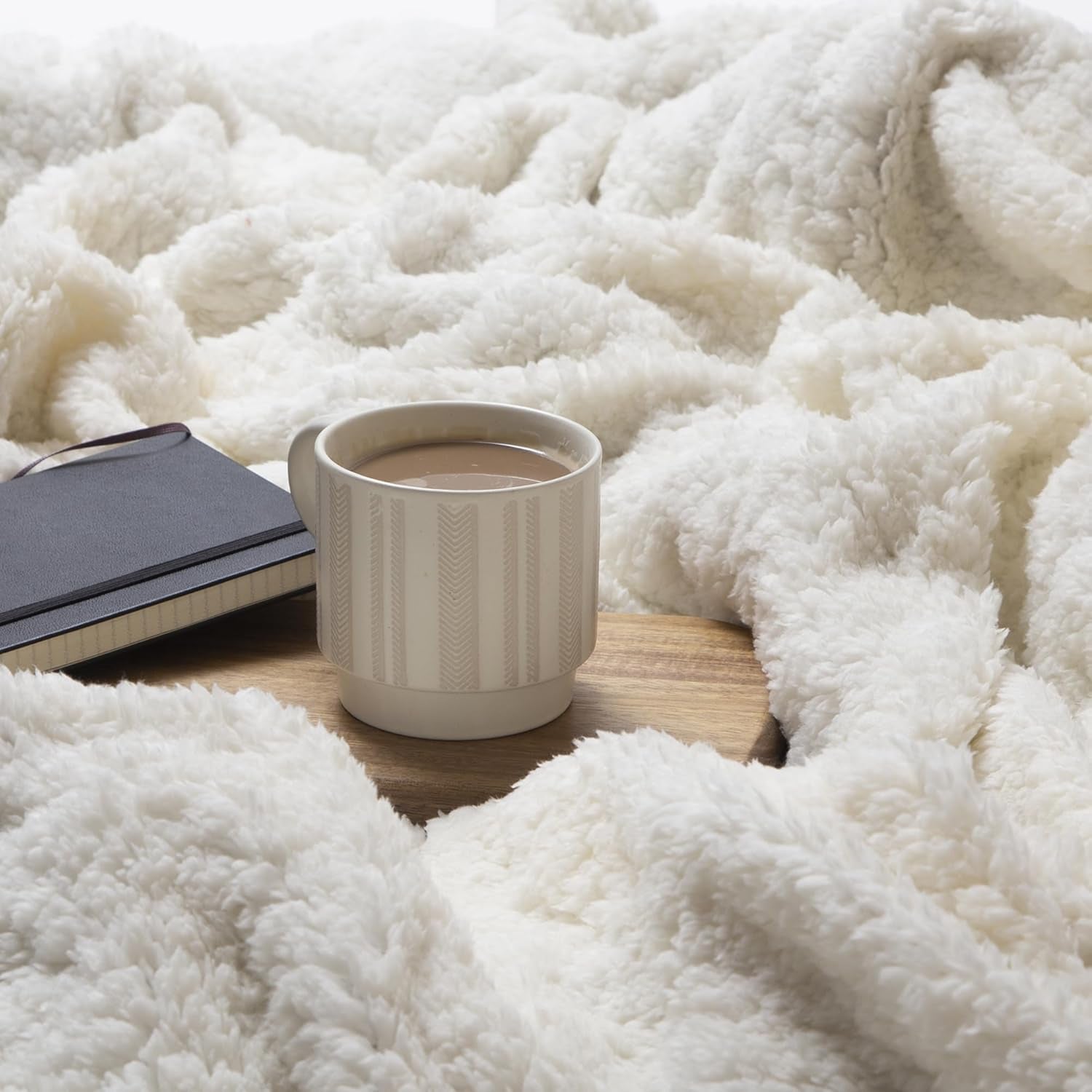 CARSTENS, INC. Wrangler Ultra Premium deken, superzacht, Sherpa Fleece, oversized, 137,2 x 172,7 cm, Southwest Horizon bedden en dekens Carstens, Inc.
