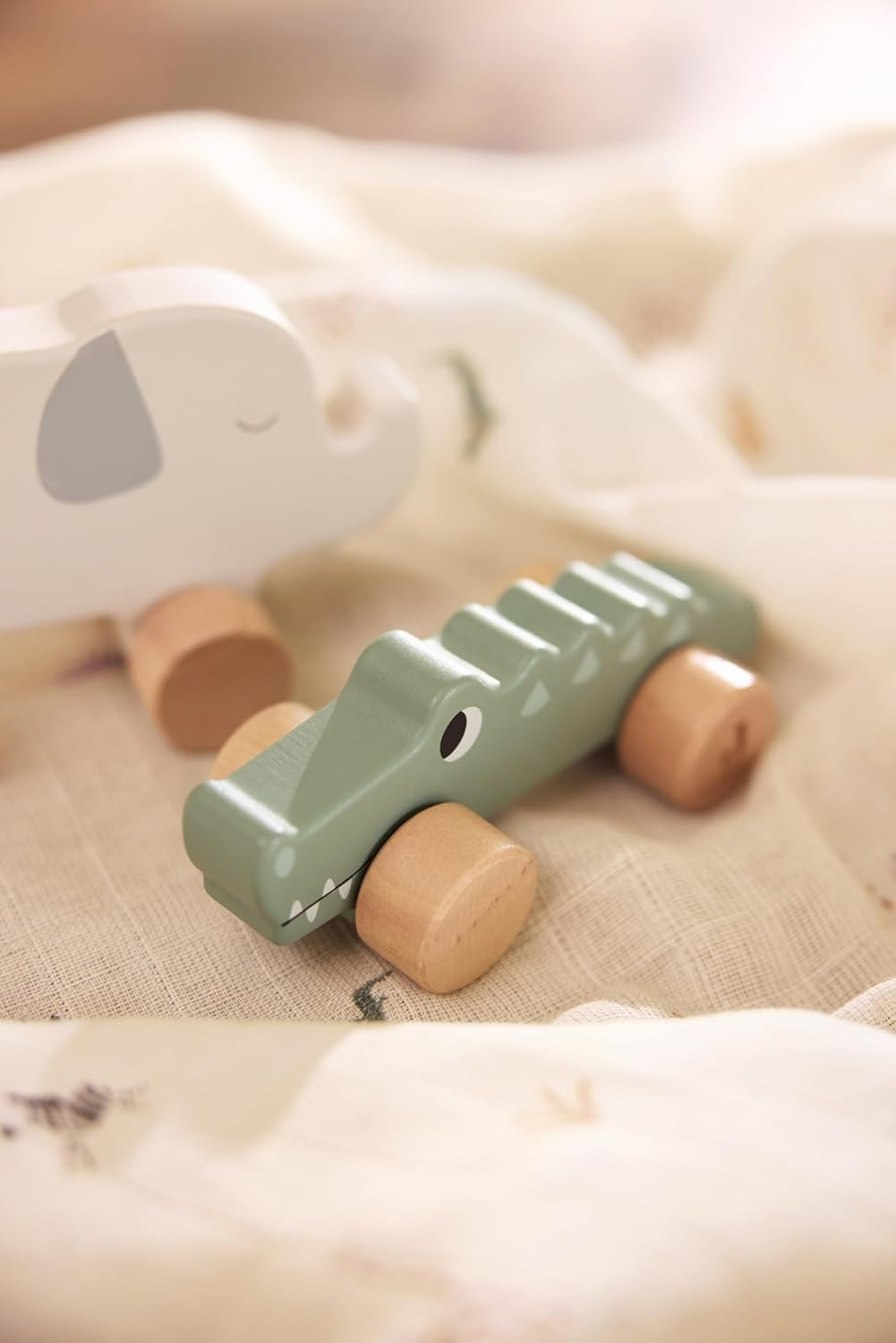 Jollein 112-001-67090 Houten speelgoed op wielen, groen Babyspeelgoed Naty Shop