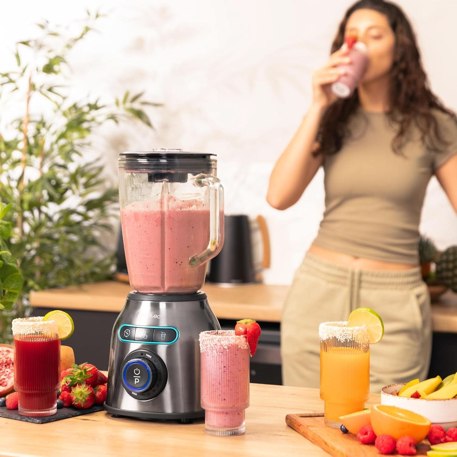Cecotec Standmixer Power Zwart Titanium 2200MAX Smooth, 2200 W Maximale Leistung, 6 Klingen Aus Edelstahl, Ice-Crush-Funktion, Turbo- en Smoothie-Funktion, Autoclean-Funktion Kitchen Naty Shop