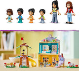 LEGO Friends Heartlake City Kleuterschoolspeelset voor meisjes en jongens van 4 jaar oud Creatief rollenspel met 2 figuren en 4 microfiguren Sociaal ontwikkelingsspeelgoed 42636 Bouwsets Besuche in LEGO-Store