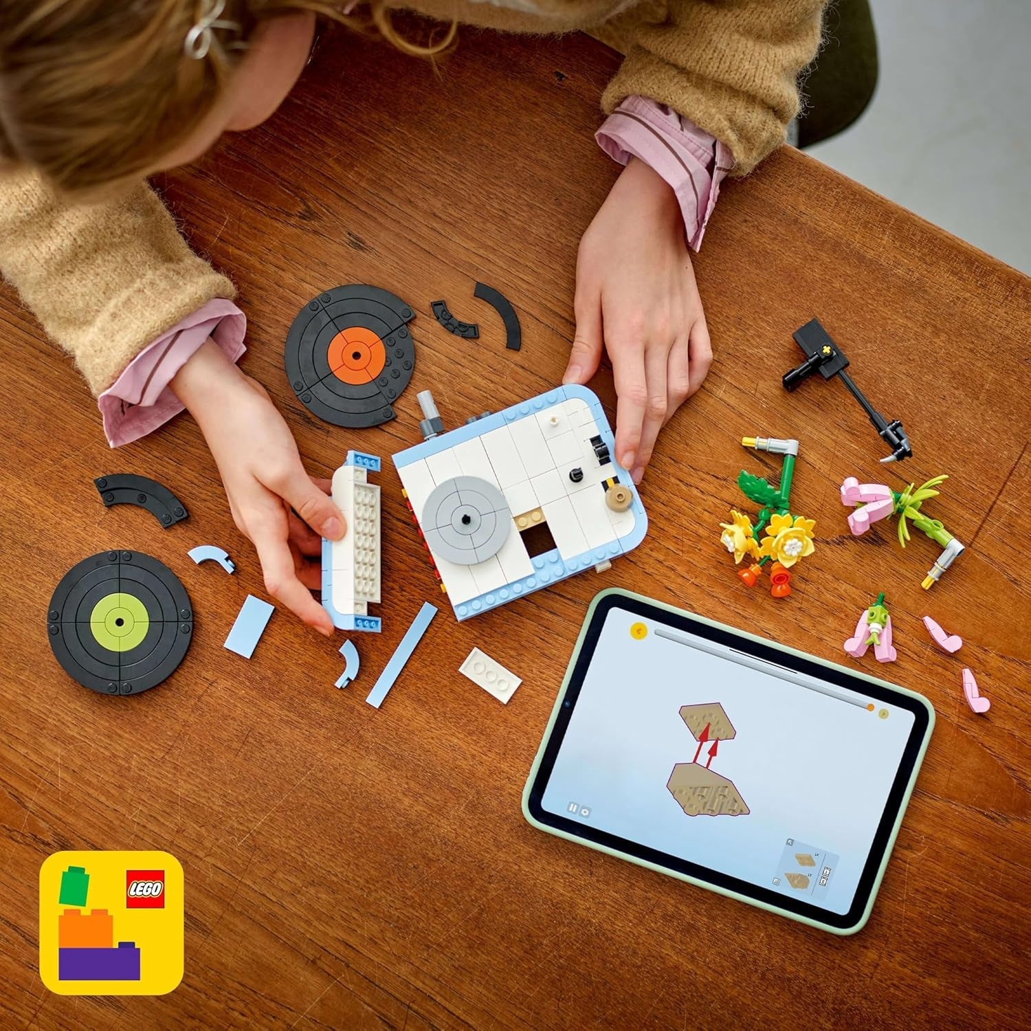 LEGO Creator 3In1 discspeler met bloemen - speelgoed om te bouwen tot radio of microfoon - muzikaal speelgoed voor kinderen - creatief cadeau-idee voor meisjes en jongens vanaf 8 jaar 31172 Bouwsets Besuche den LEGO-Store