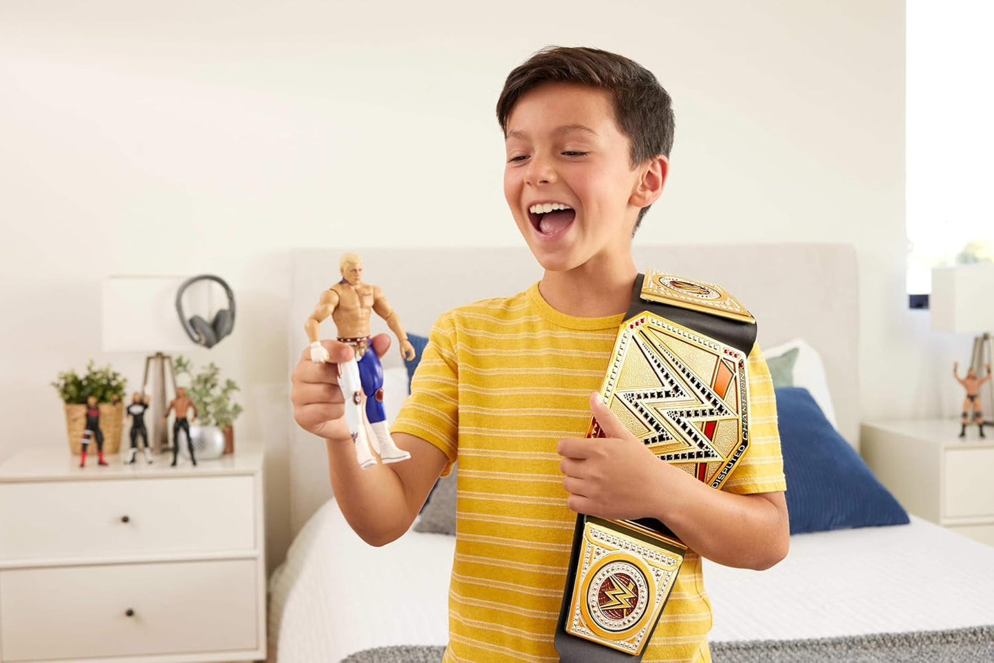 Mattel Mattel WWE Championship Belt, onbetwist WWE Universal Championship rollenspel en kostuum, ca. 100 cm lange kunstleren riem met unieke pasvorm, HYJ35 actiefiguren Naty Shop