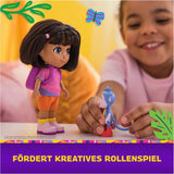 DORA - Beste Vriend Pop - Maat 22 cm, met kambaar haar, schooltas en apenlaarzen, bekend uit de populaire tv-serie, voor kinderen vanaf 3 jaar