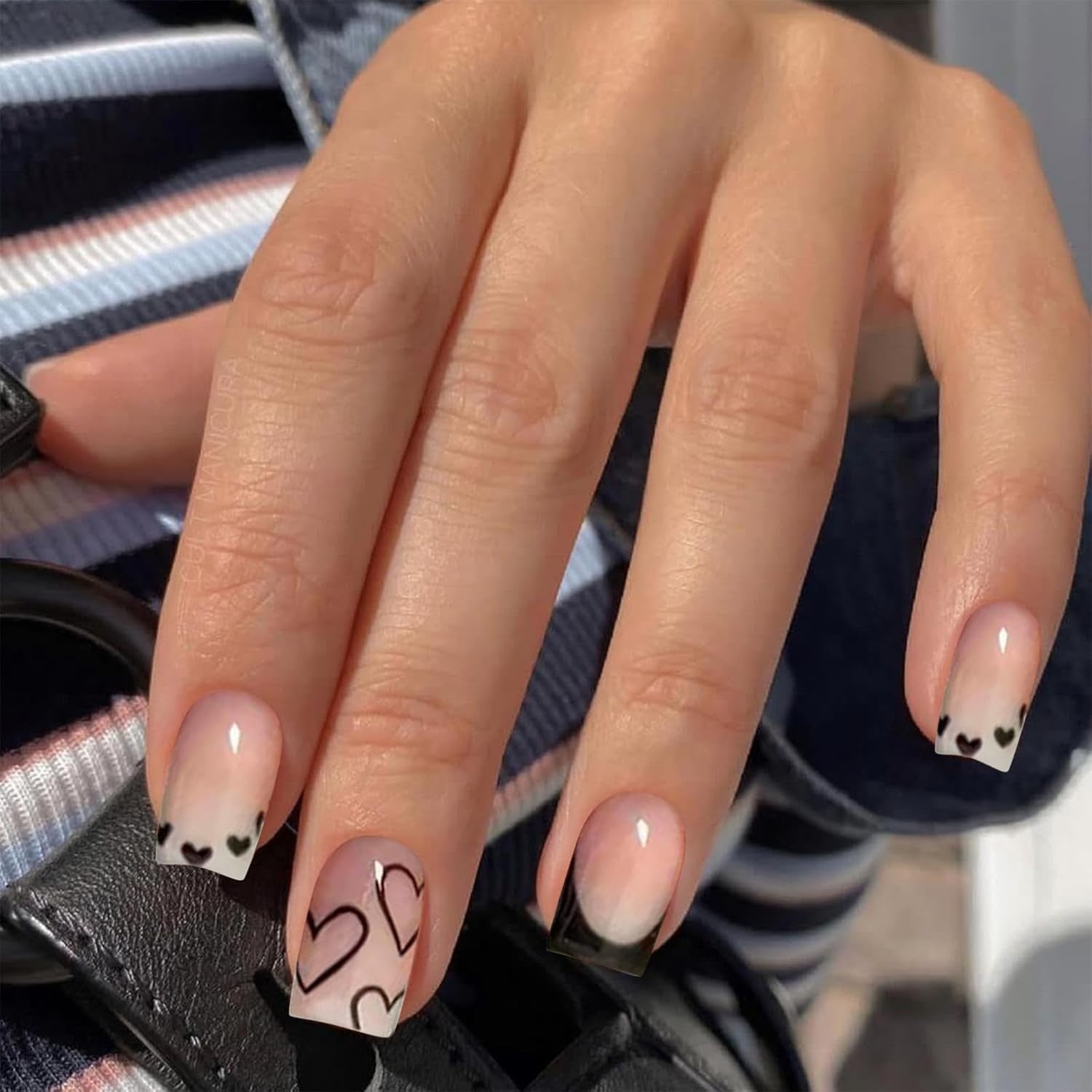24 stuks korte vierkante Franse tip kunstnagels wit hart ontwerp zwarte acrylnagels volledige dekking