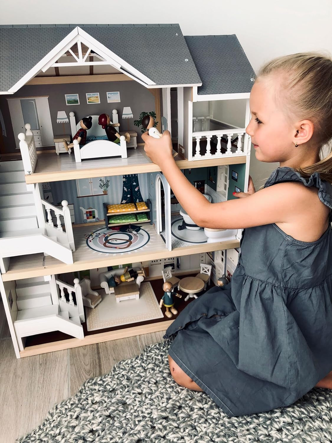 Small Foot houten poppenhuis met open voorkant van 3 verdiepingen en 12 meubelstukken voor kinderen vanaf 3 jaar 11802 Witgrijs