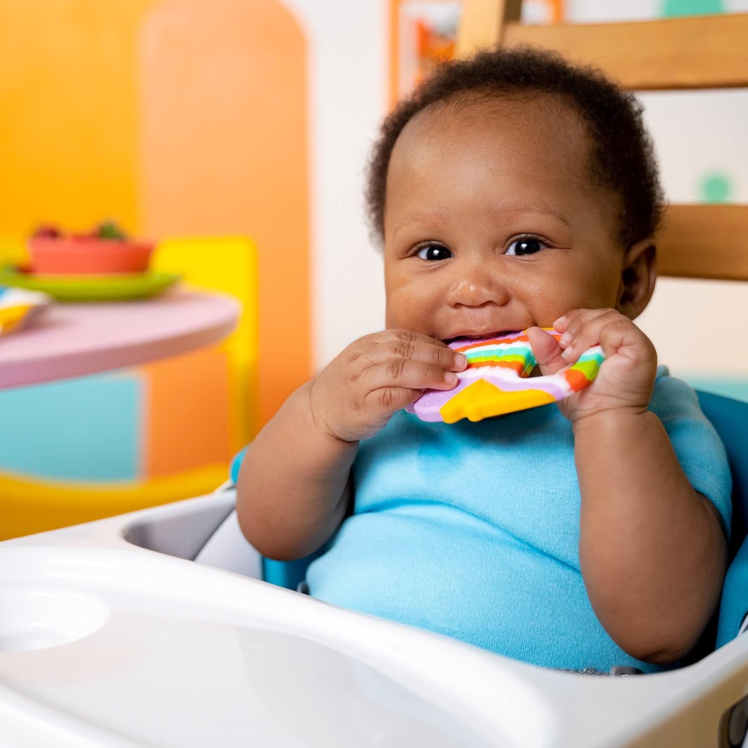 Bright Starts Soothing Soft Serve Siliconen bijtring, ijshoorntje gemakkelijk te pakken, BPA-vrij, unisex, 3 maanden+