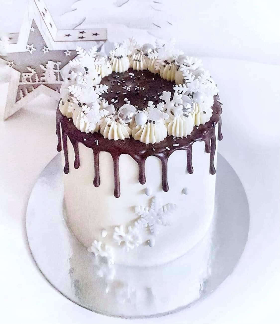 Super Drip Black Cake Glaze Cake Melts Chocolade 300 gram Glazuren en Decor Naty Shop