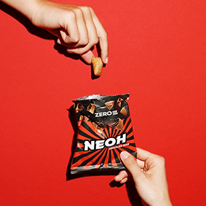 NEOH Chocolade Bites | Geen toegevoegde suiker, 100kcal per portie, knapperige stukjes met een romige hazelnoot- en cacaovulling, perfect voor afhaalmaaltijden of als mueslivervanger | Keto, koolhydraatarm | Verpakking van 3 x 29 g