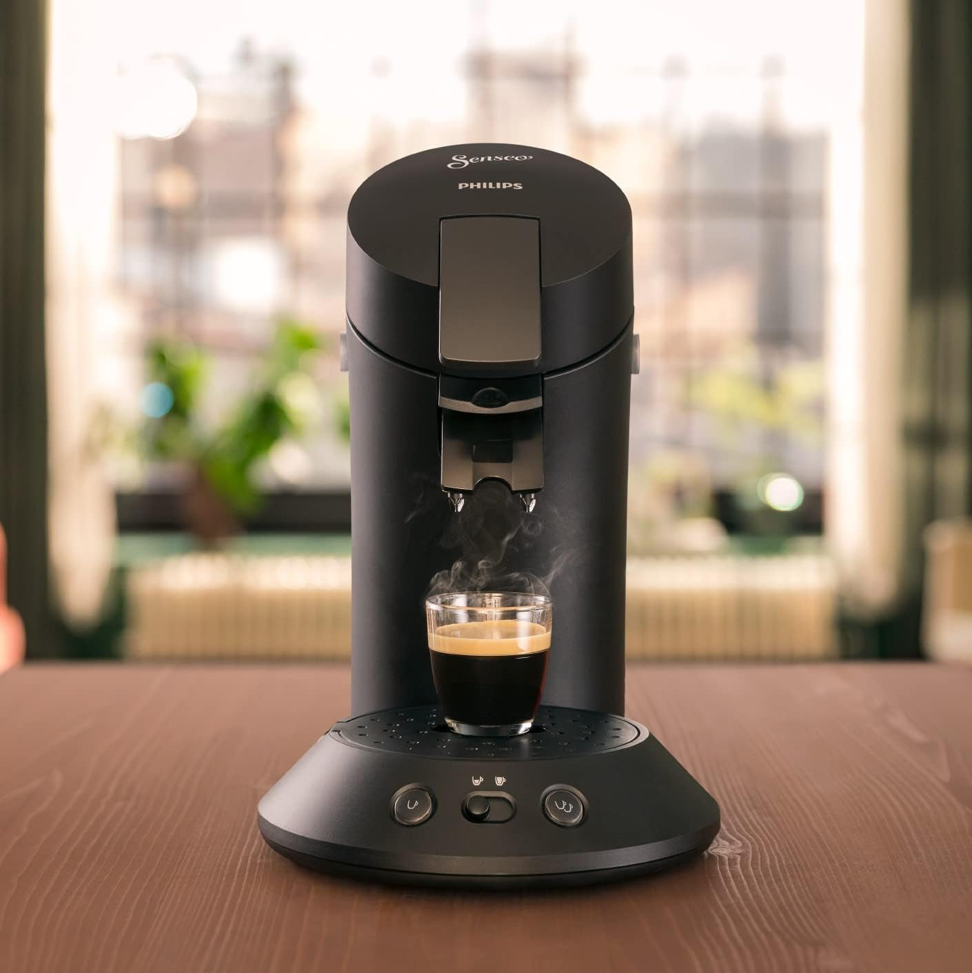 PHILIPS Original Plus Eco capsule-espressomachine, selectie van koffie-intensiteit, Coffee Boost-technologie, 80% gerecycled plastic*, 45% lager energieverbruik**, 2 kopjes tegelijk, pianozwart (CSA210/22)