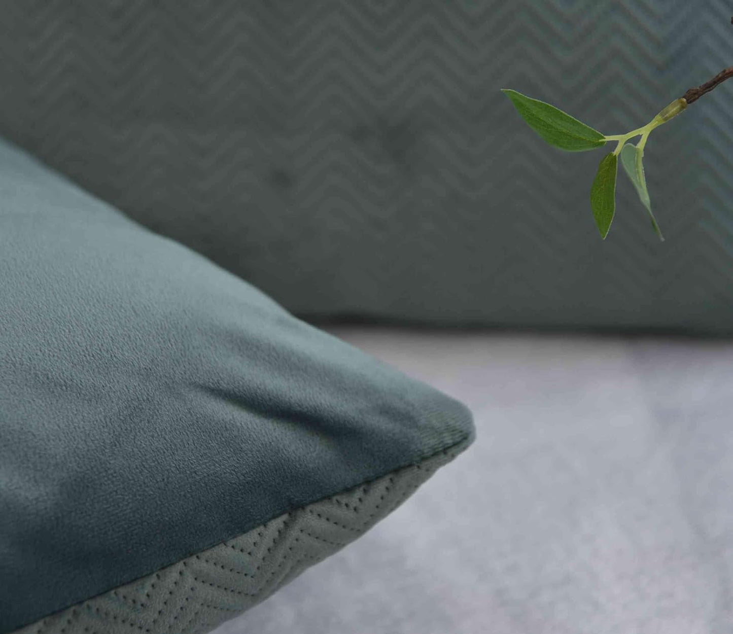 Gordijndooskussen Decoratief kussen Lxb 45X45 Cm Groene jacquard "Greta" Met visgraatmotief Gemakkelijk te onderhouden Ritssluiting Zachte vulling 320G - Verschillende kleuren, 2023510 Reiskussens Naty Shop
