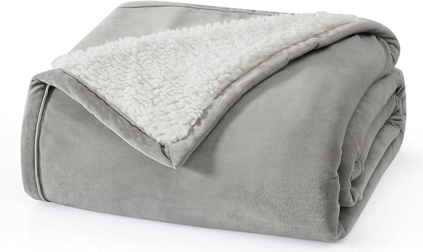 UGG 01465 Bliss Sherpa deken Volledig omkeerbaar voor bank of bed Machinewasbaar Gemakkelijk te onderhouden Zacht pluche Oversized luxe dekens 178 x 127 cm Seal Naty Shop Dekbedden en dekbedden