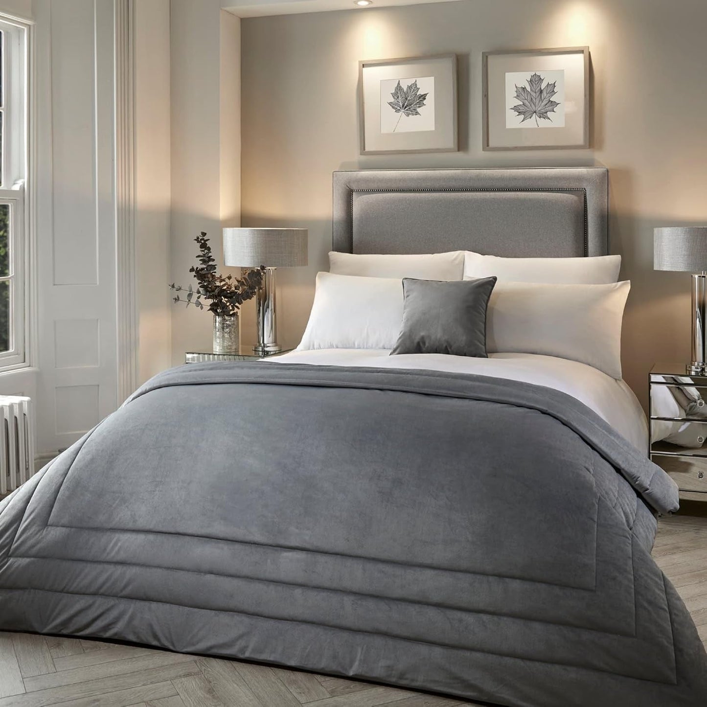 SOIRE'E Soiree Melanie sprei, fluweel, 150 X 220 cm, leisteen Bedden en dekens SOIRE'E Leisteen 150Cm X 220Cm