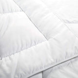 Caleffi Aloë Vera Lichtgewicht polyester jack, enkele quilt Quilts en quilts Naty Shop