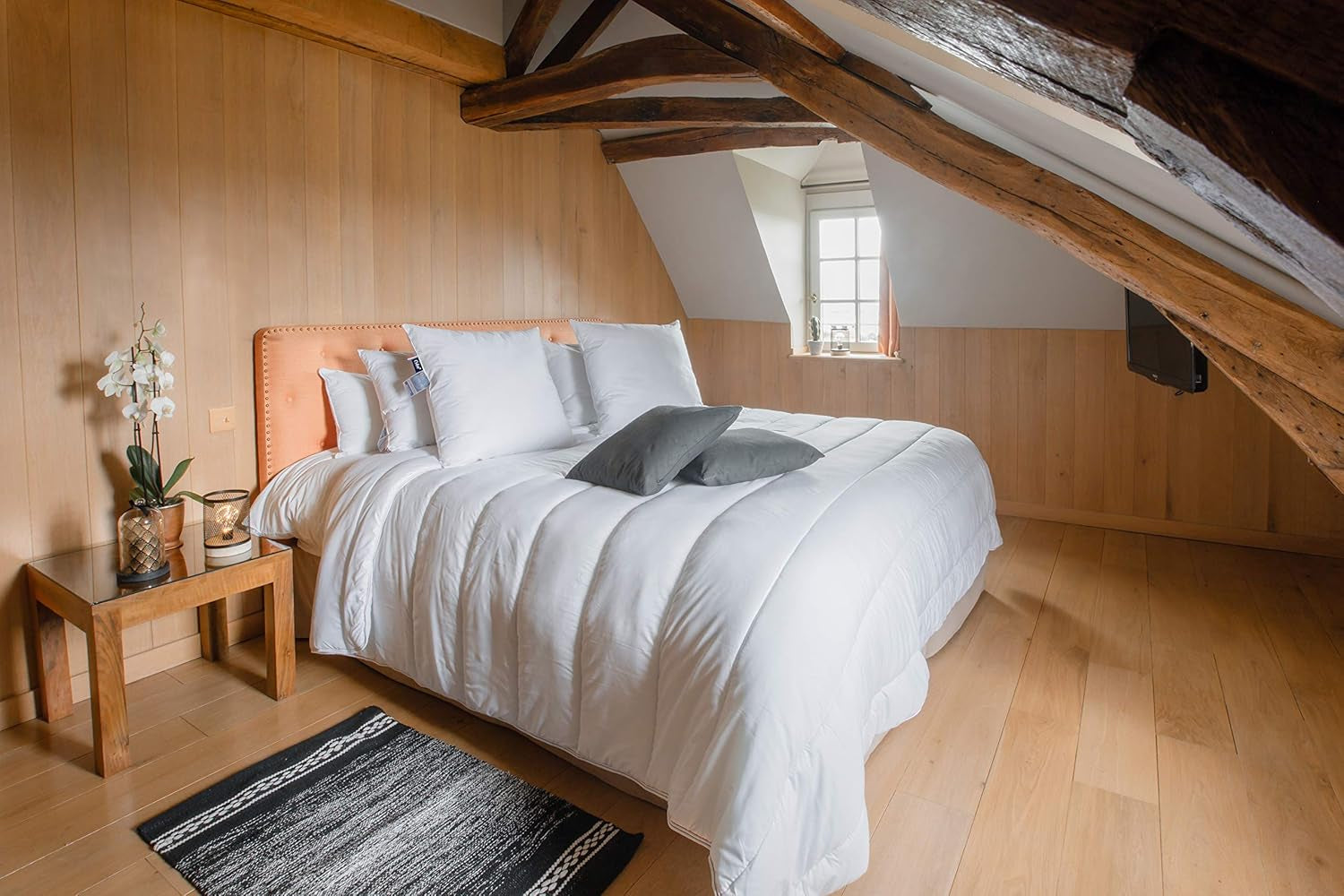 COLAS NORMAND Warm dekbed, wasbaar op 95°C, 240 X 220 Cm, duurzaam, microvezel, zacht, zijdeachtig en comfortabel, gemaakt in Frankrijk, wit Dekbedden en quilts Naty Shop