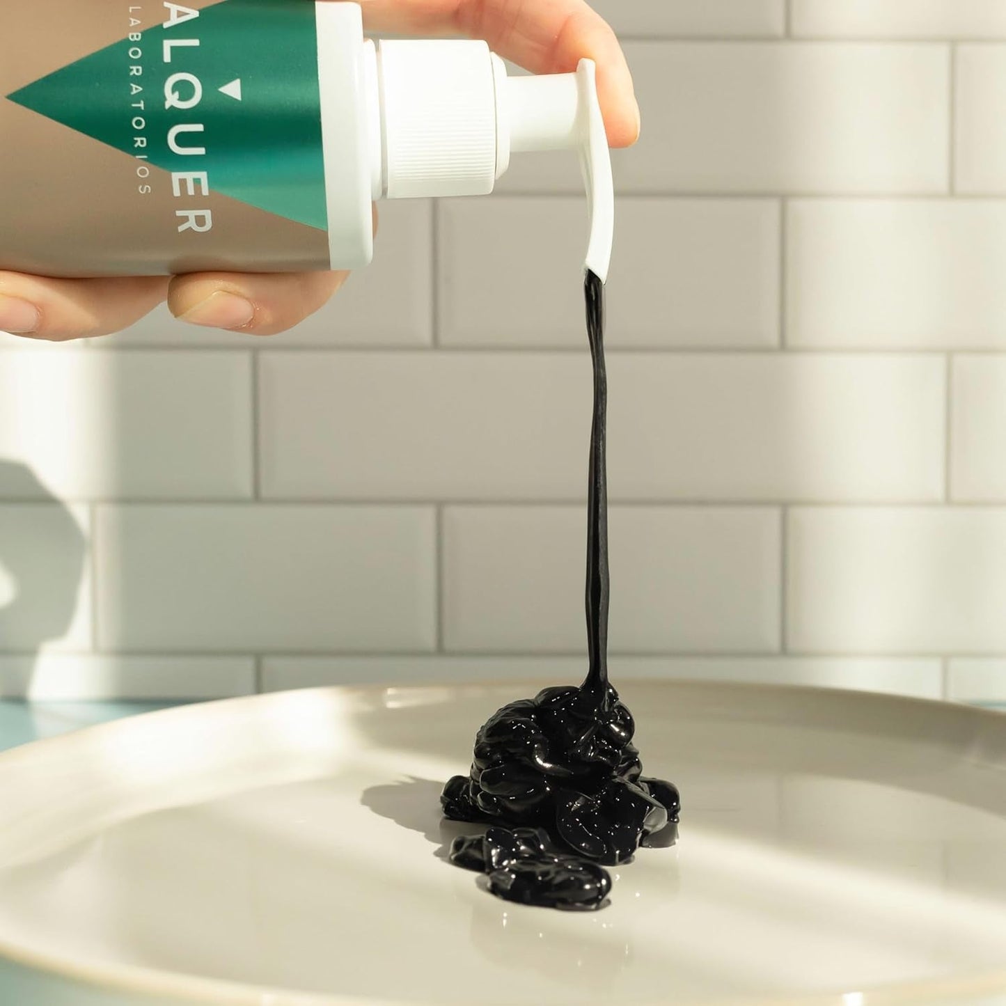 Valquer Power Color Mask veganistische en siliconenvrije formule Geeft haarkleuring 290 ml zwart Haarmasker Naty Shop