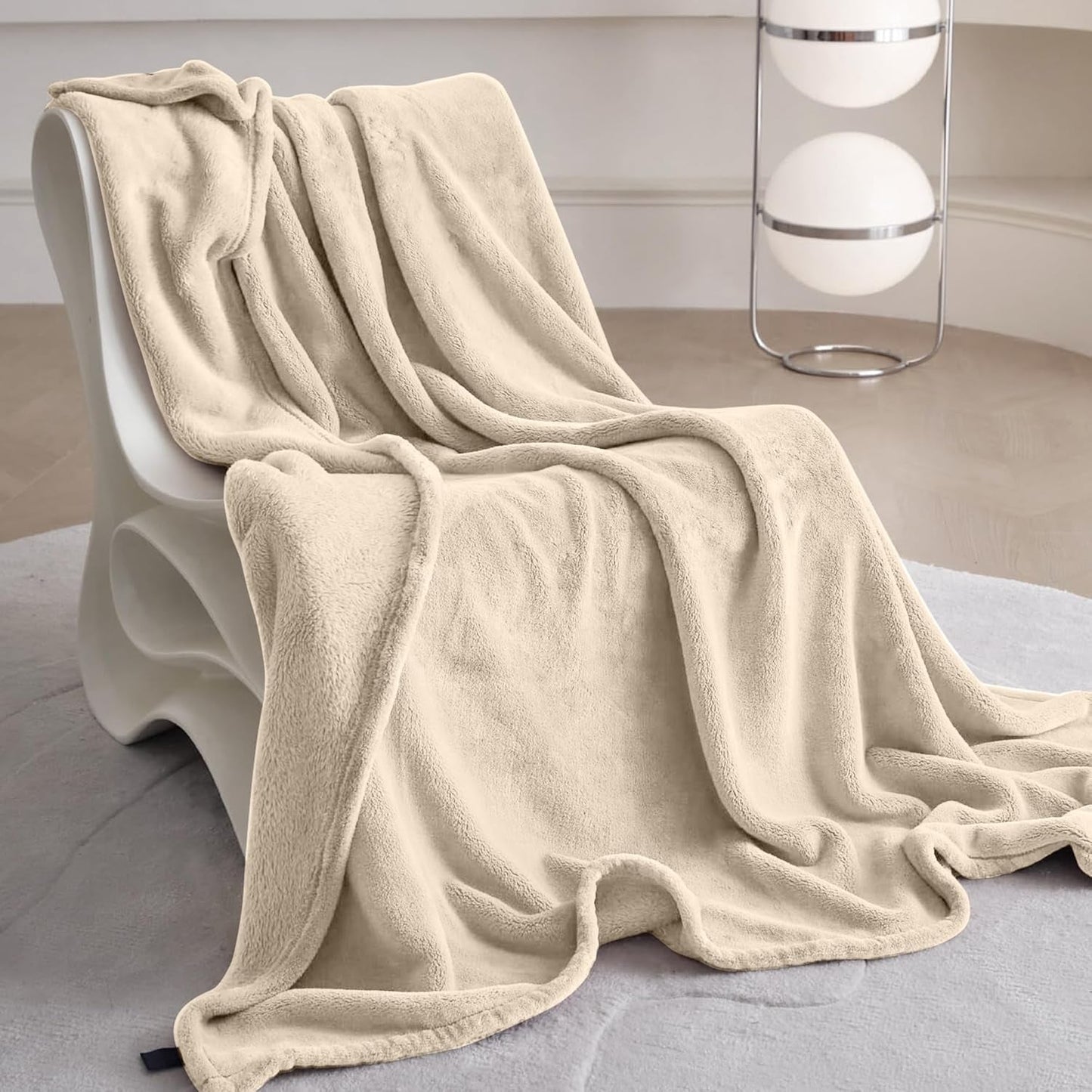 Komfortec donzige deken, comfortabele deken, fleecedeken, Oeko-Tex gecertificeerd, superzacht, 150X200 Cm, 260 G/M², beige Bedden en dekens Besuche den Komfortec-Store