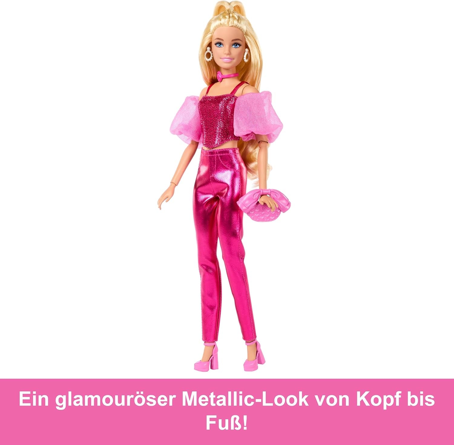Barbie Deluxe Style #5 pop in een metallic roze blonde outfit met een sprankelend lijfje en een glitterbroek, met accessoires waaronder een roze ketting en een handtas, JFP40