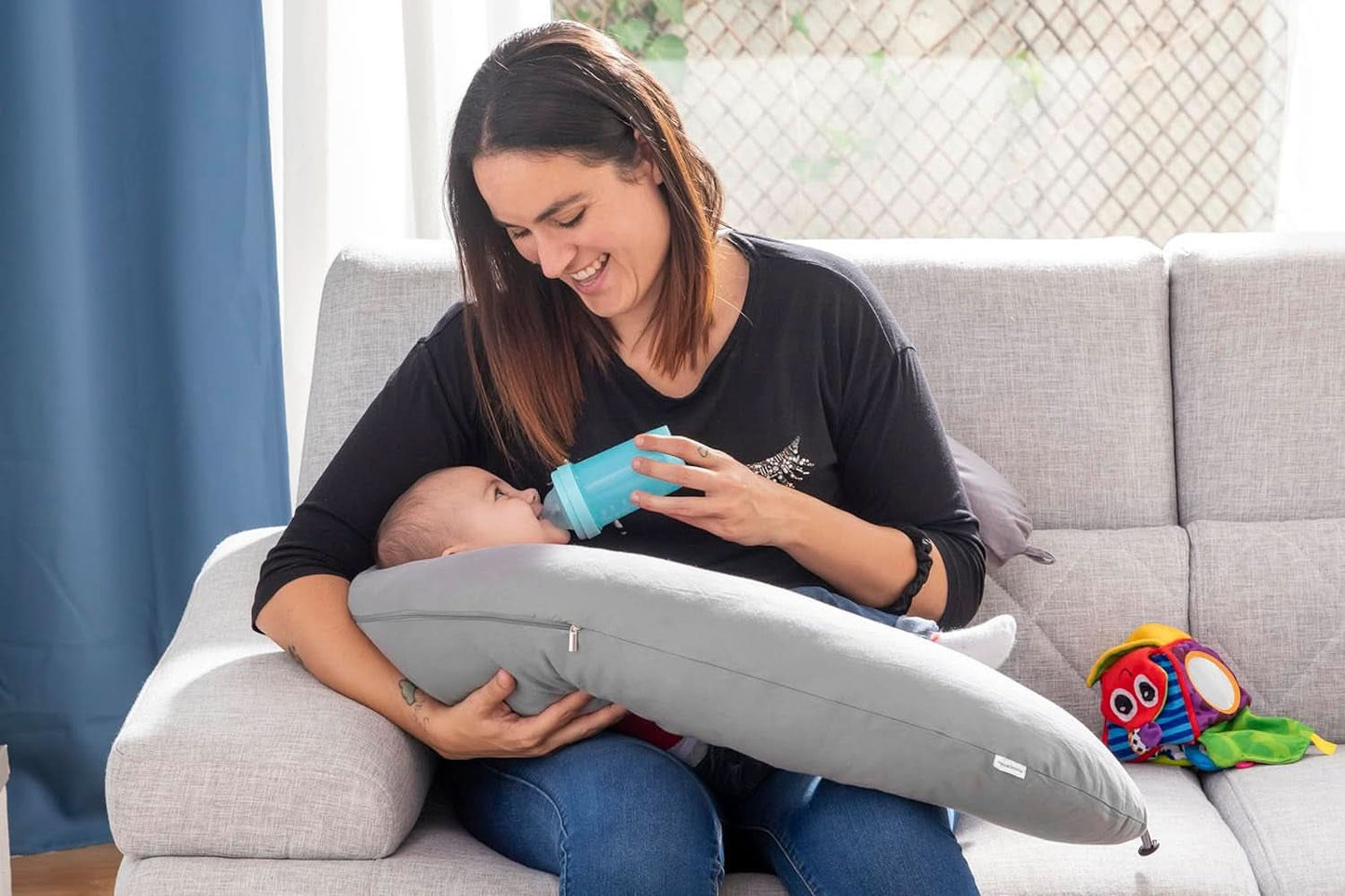 Innovagoods - Multifunctioneel voedingskussen, Ergonomisch ontwerp voor de ontspanning van moeder en kind, Verstelbaar voor verschillende posities, Wasbaar, Gekleurd, Polykatoen Accessoires Voeding en Borstvoeding Baby Naty Shop