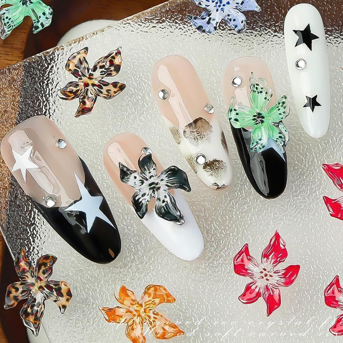 50 stuks 3D bloem nagelbedels, 3D gel nail art, nagelbedels, kleurrijke zomersieraden, doe-het-zelf nagelaccessoires, reliëf hibiscusbloemkristallen, gradiënt nagelkunst voor vrouwen