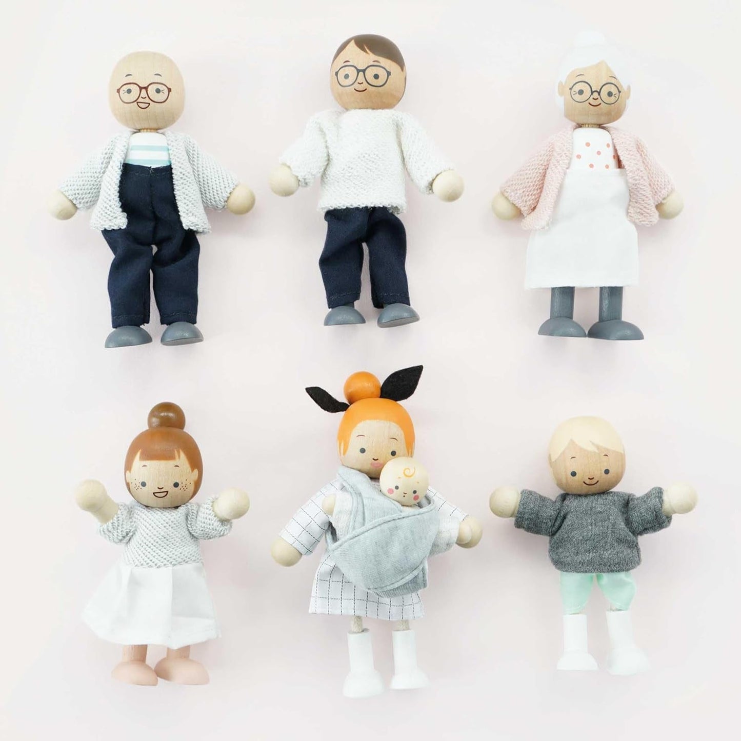- Meine Familie met 4 puppen – Holz, Stoff – P053