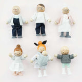 - Meine Familie met 4 puppen – Holz, Stoff – P053