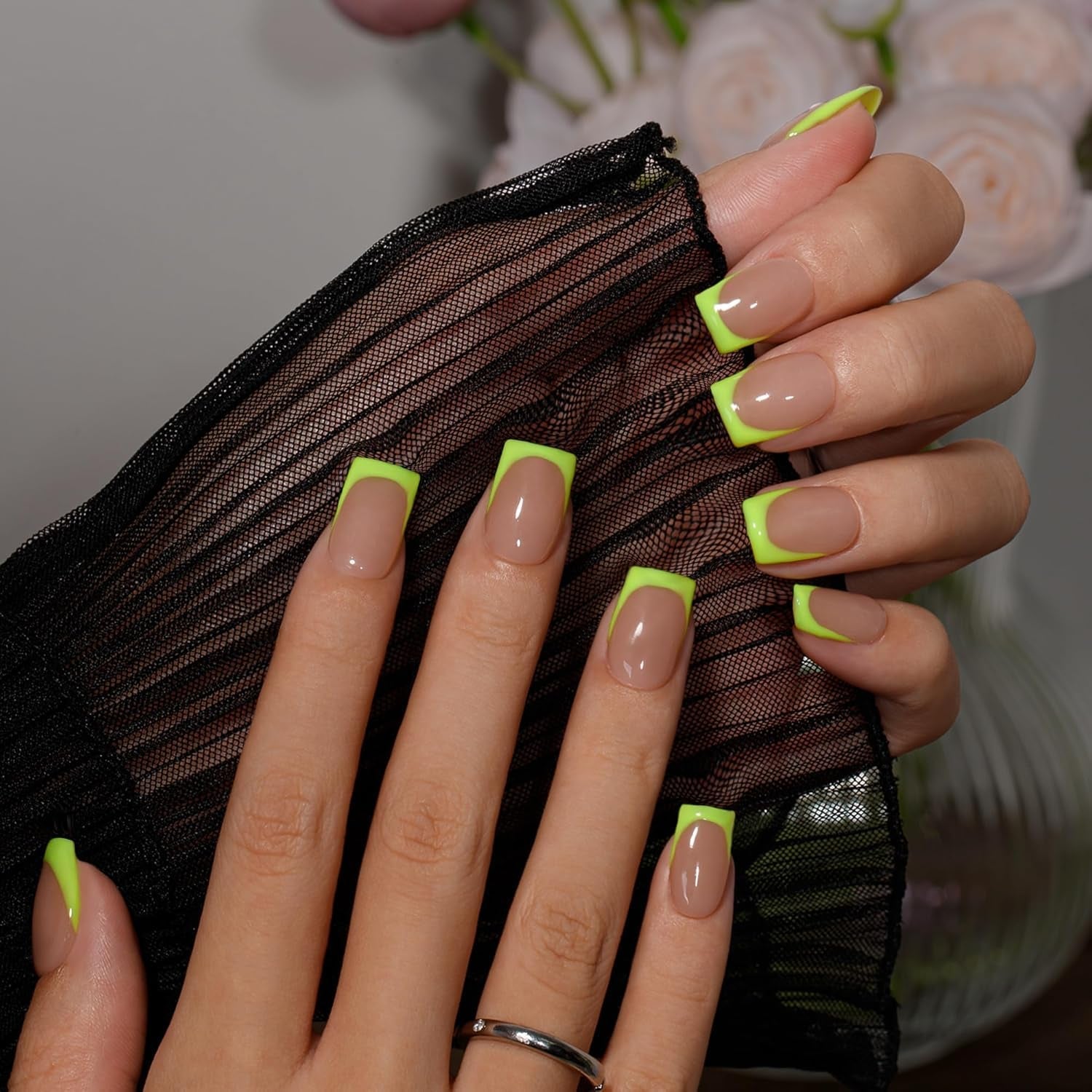 Korte Franse tip nepnagels - 30 stuks zwarte nagels om op korte vierkante nagels te lijmen, Franse tip nepnagels met lijm, vierkante kunstnagels set voor dames
