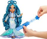 Rainbow High Winter Wonderland - Skyler (blauw) - 28 cm verborgen magische wateraccumulerende sneeuwmodepop met sneeuwpopset, geschikt voor 4-12 jaar oude kinderen en verzamelaars Naty Shop-poppen