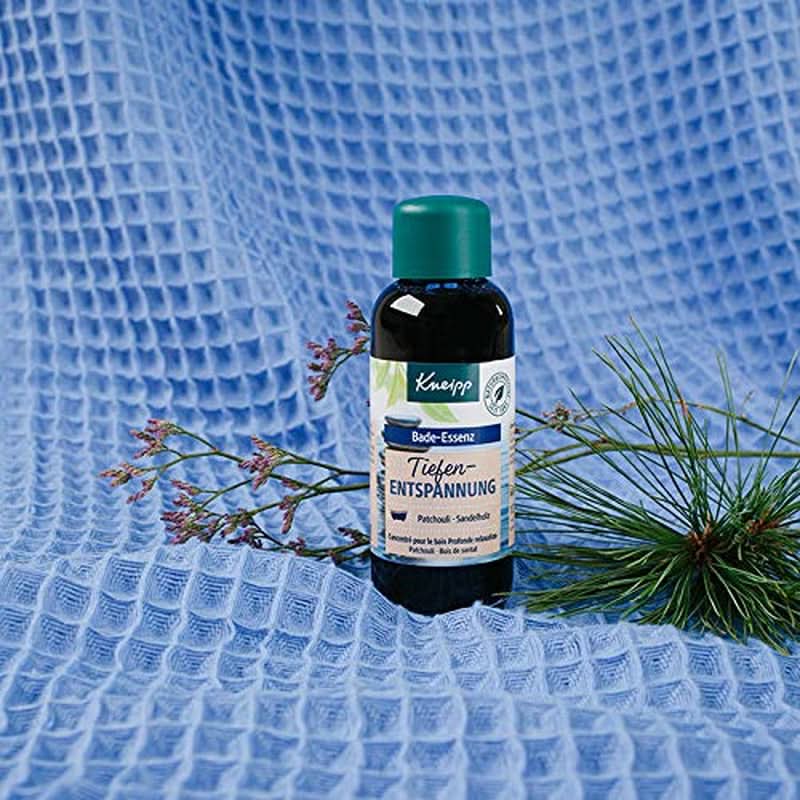 Kneipp, badolie met natuurlijke etherische olie van patchouli en sandelhoutextract voor diepe ontspanning en kalmering, 100ml Naty Shop