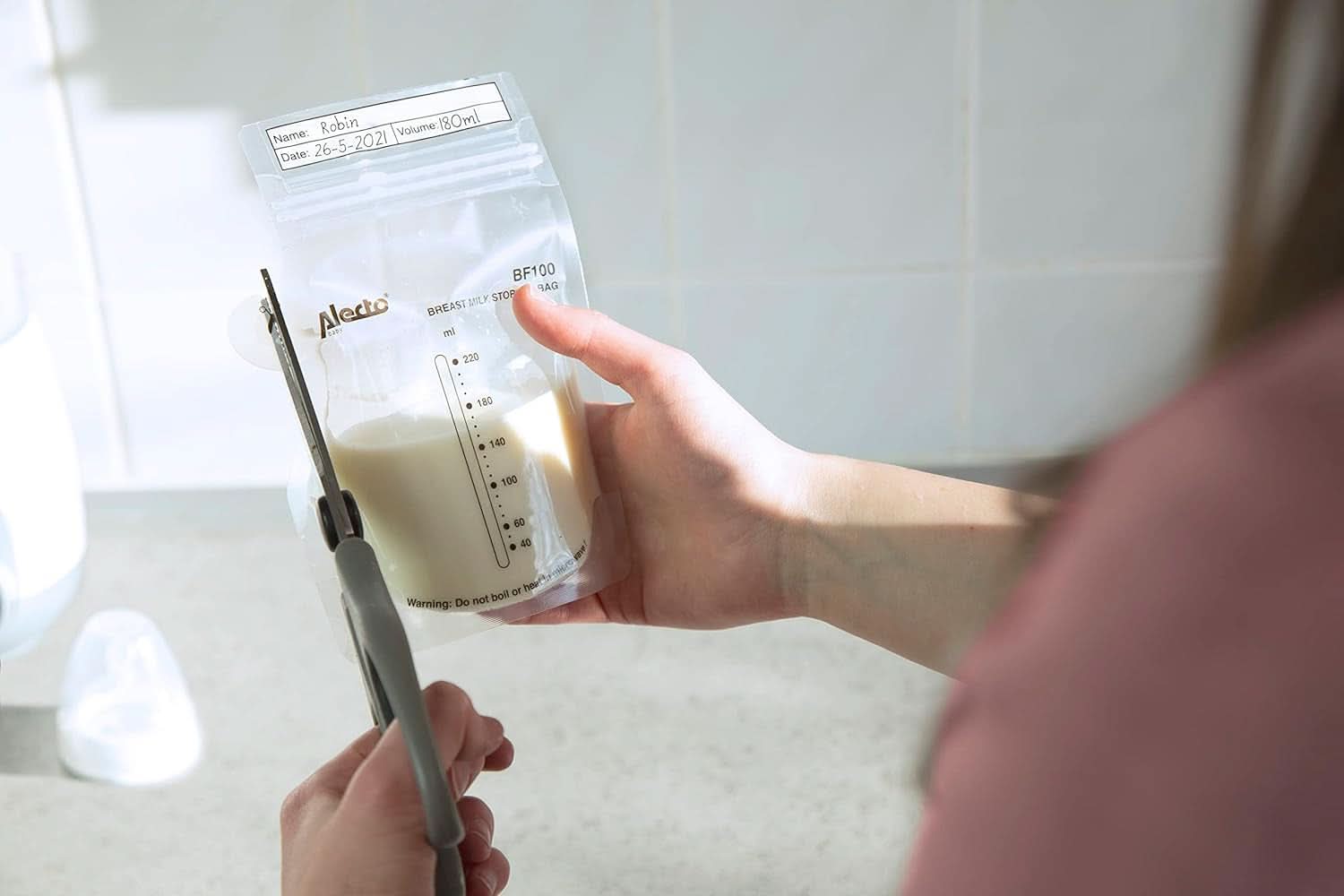 BF100 Bewaarzakje voor moedermelk - Zakje voor moedermelk - inhoud 220 Ml - 100 stuks - Transparant Voedings- en Borstvoedingsaccessoires Bebe Naty Shop