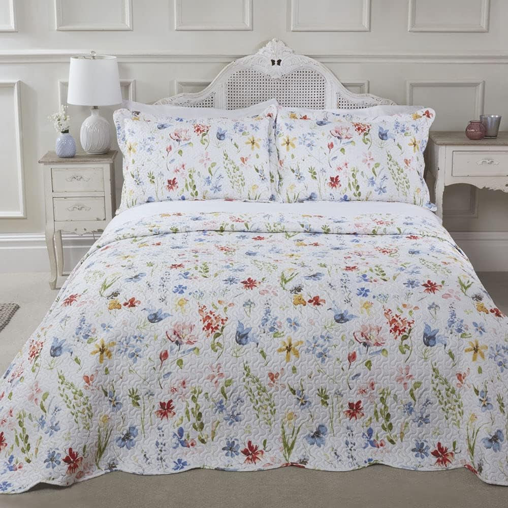 Emma Barclay Spring Meadow gewatteerde sprei met bloemenmotief Spring Meadow sprei tweepersoonsbed Multi, polyester Emma Barclay bedden en dekens