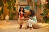 Disney Princess Moana 80 cm speelpop van Jakks Pacific Beweegbare pop met borstel om haar golvende krullen te kammen Filmgeïnspireerde jurk Afneembare ketting met hanger Poppen Naty Shop