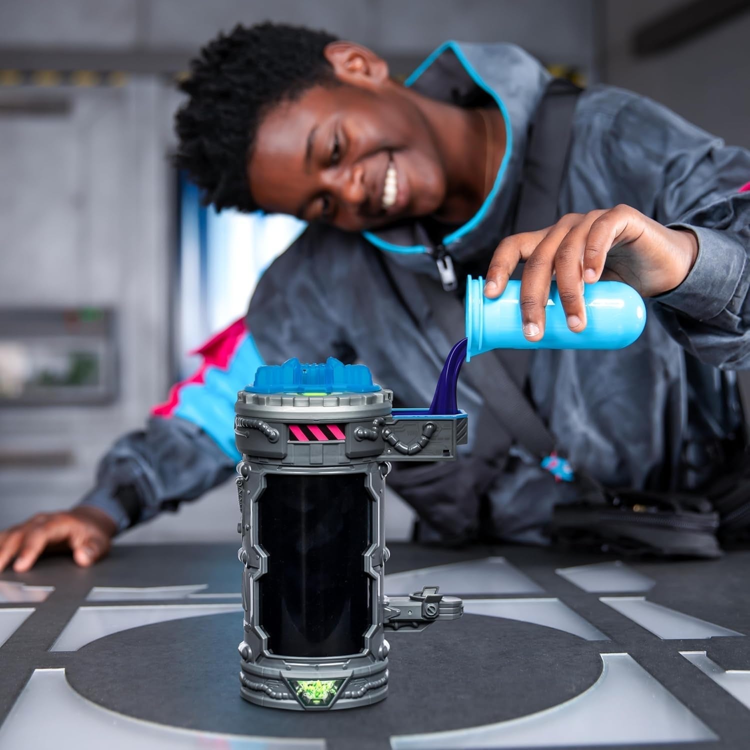 Verhuizers; Verplaats het ultieme beest. Ervaar en creëer de Stealth Panther-actiefiguur van Mrbeast. 3 om te verzamelen, Iconische Panther, Stealth Panther, Metallic Panther Actiefiguren Naty Shop