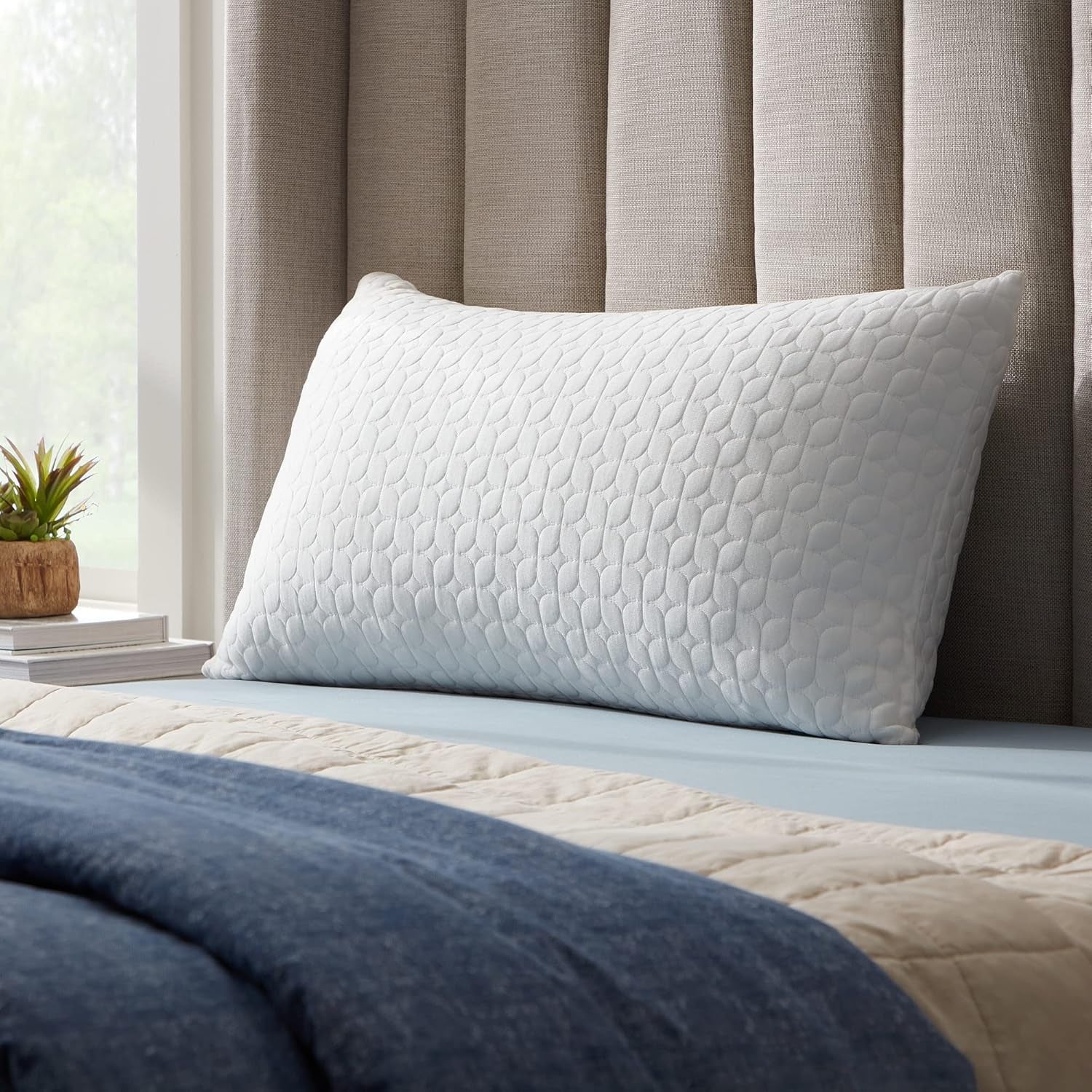 LUCID kussen 40 X 80 cm met hybride vulling van versnipperd traagschuim en microvezel - uitneembare, verstelbare vulling - wasbare hoes - voor zij-, rug- en buikslapers Naty Shop standaard kussens 40 X 80 Cm