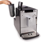 Melitta Solo & Milk - volautomatische slanke koffiemachine met melkopschuimer, koffiemachine met afneembaar waterreservoir, b.v. koffie of cappuccino, zilver