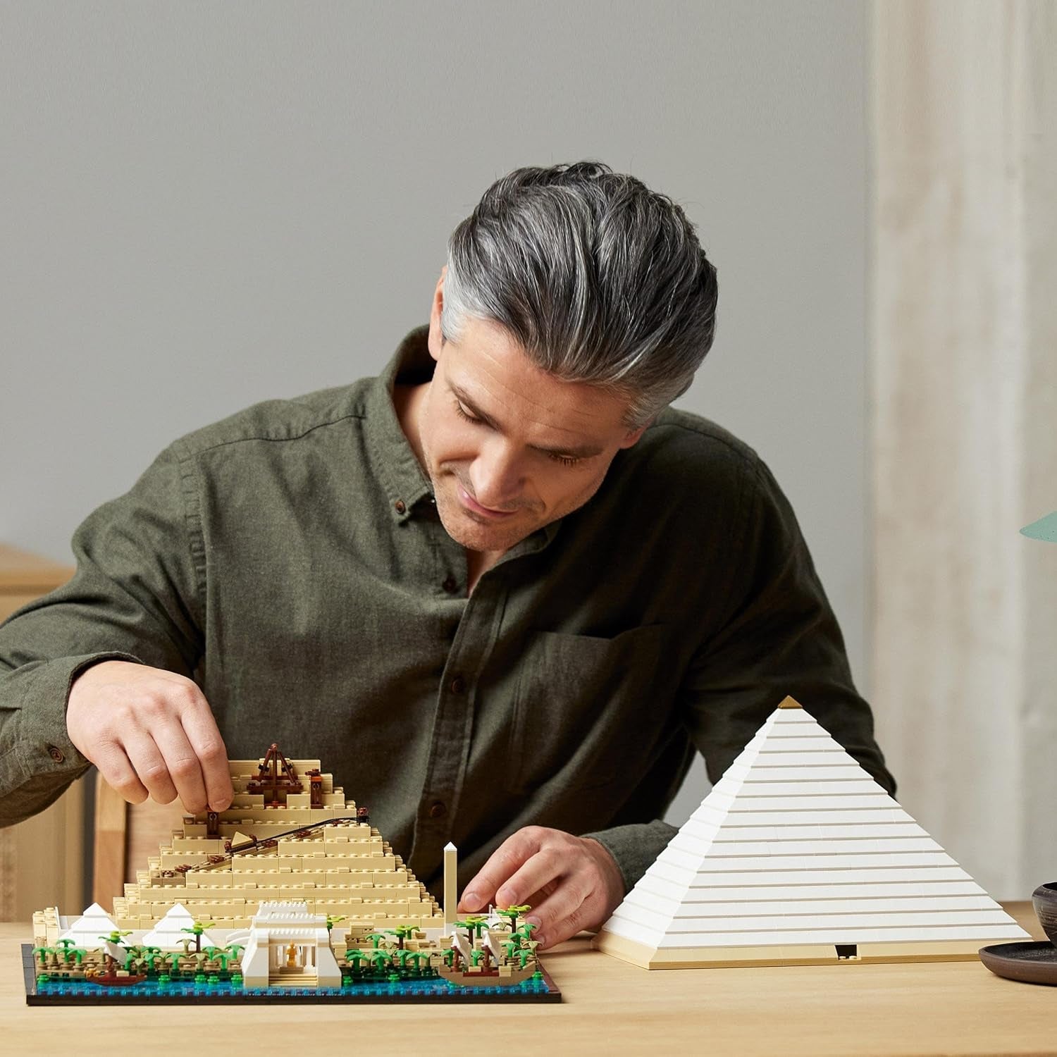 LEGO 21058 Architectuur De Piramide van Cheops Bouwpakket voor ambacht als creatieve hobby, cadeau-idee voor volwassenen, mannen, vrouwen, moeder, vader, creatieve activiteit, beroemde bezienswaardigheden Collectie Bouwsets Besuche in LEGO-Store