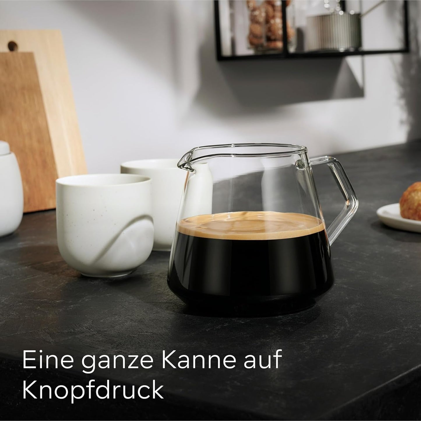 Siemens EQ700 volautomatische espressomachine, groot kleuren TFT scherm, 36 warme en koude dranken, cold brew, 2 kops functie, app bediening, automatisch reinigingssysteem, zwart RVS, TQ717D03