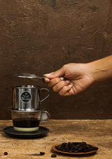 VietBeans KEO - Schokoladiger Kaffee – Ganze Kaffeebohnen - Geröstet in boter, whisky en rum - Intensieve Schoko-Geschmack - Aroma: Schokolade - 250g