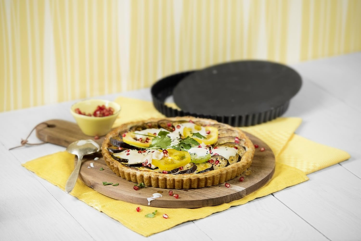 Kaiser Classic Tarteform Mit Hebeboden 28 Cm, Quicheform Antihaftbeschichte & Inspiration Muffinform Blech Für 12 Muffins, Muffin Backblech 38 X 27 Cm, Beschichtet, Standardgröße Vormen en bakplaten Naty Shop