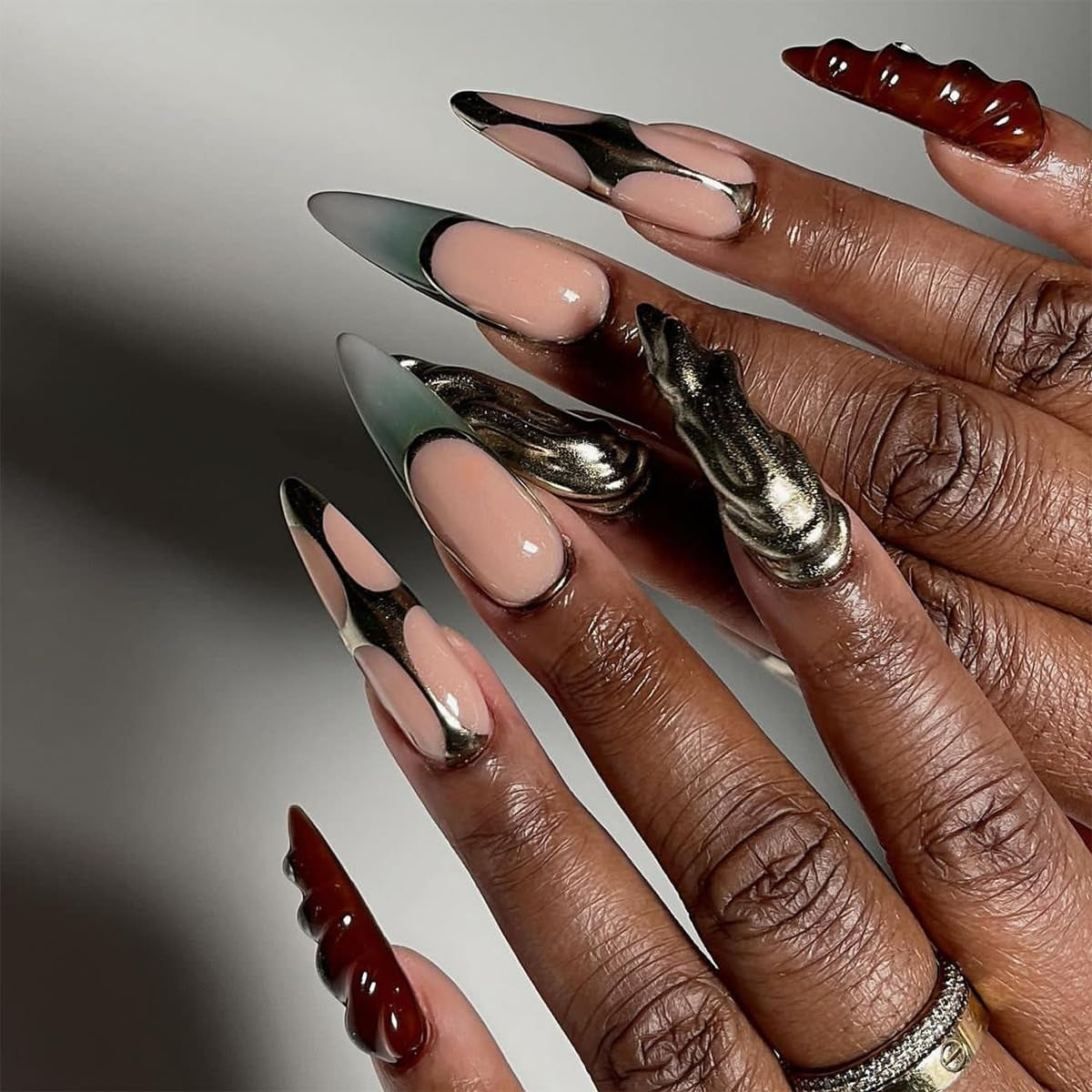 Mouyuglow Lange nagels Stiletto Melkwit Gradiënt Roze Glitter Cool Nepnagels met lijm Roze Ombre Glitter Kunstnagels